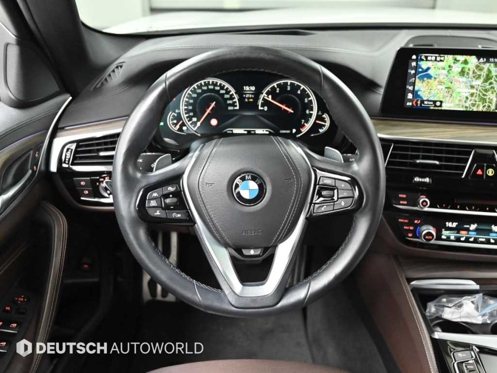 BMW 5시리즈 5시리즈 (G30) 530i xDrive M 스포츠 플러스 이미지 13