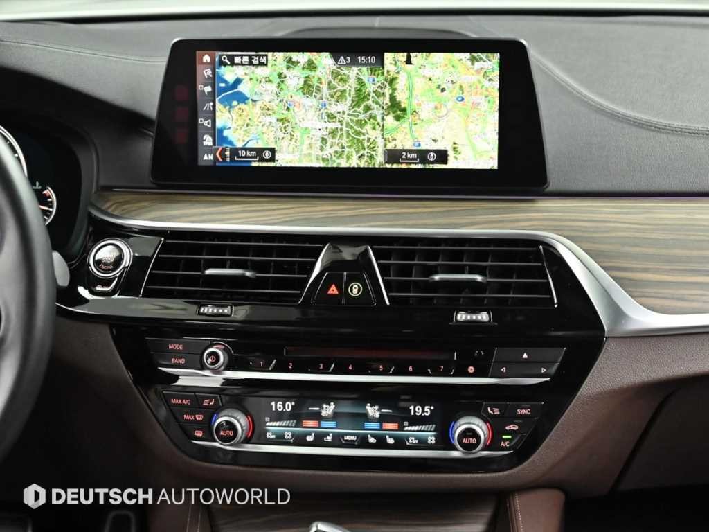 BMW 5시리즈 5시리즈 (G30) 530i xDrive M 스포츠 플러스 이미지 14