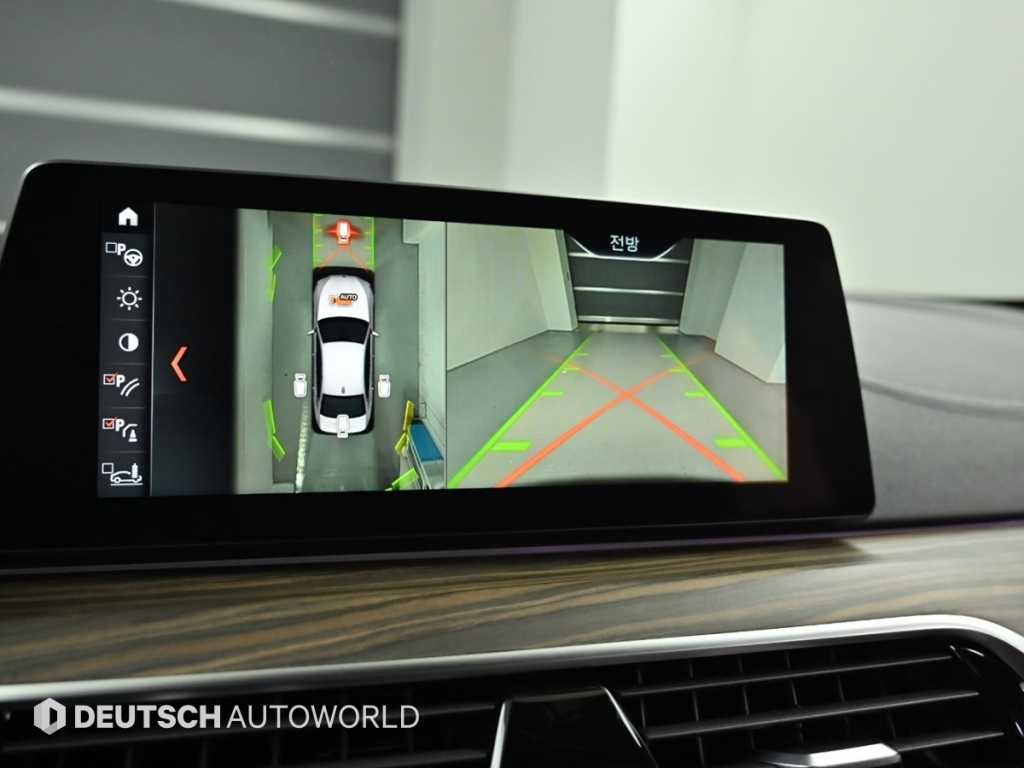 BMW 5시리즈 5시리즈 (G30) 530i xDrive M 스포츠 플러스 이미지 15