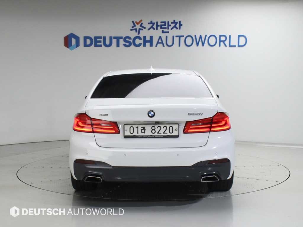 BMW 5시리즈 5시리즈 (G30) 530i xDrive M 스포츠 플러스 이미지 4
