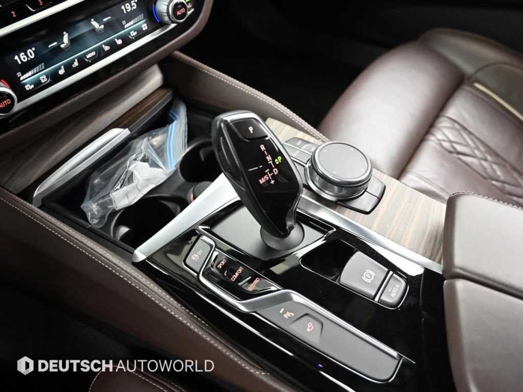 BMW 5시리즈 5시리즈 (G30) 530i xDrive M 스포츠 플러스 이미지 9