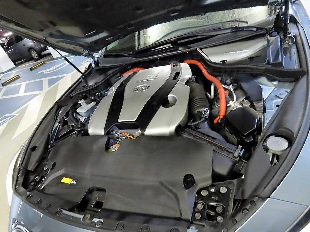 인피니티 Q Q50 3.5 하이브리드 에센스 이미지 18
