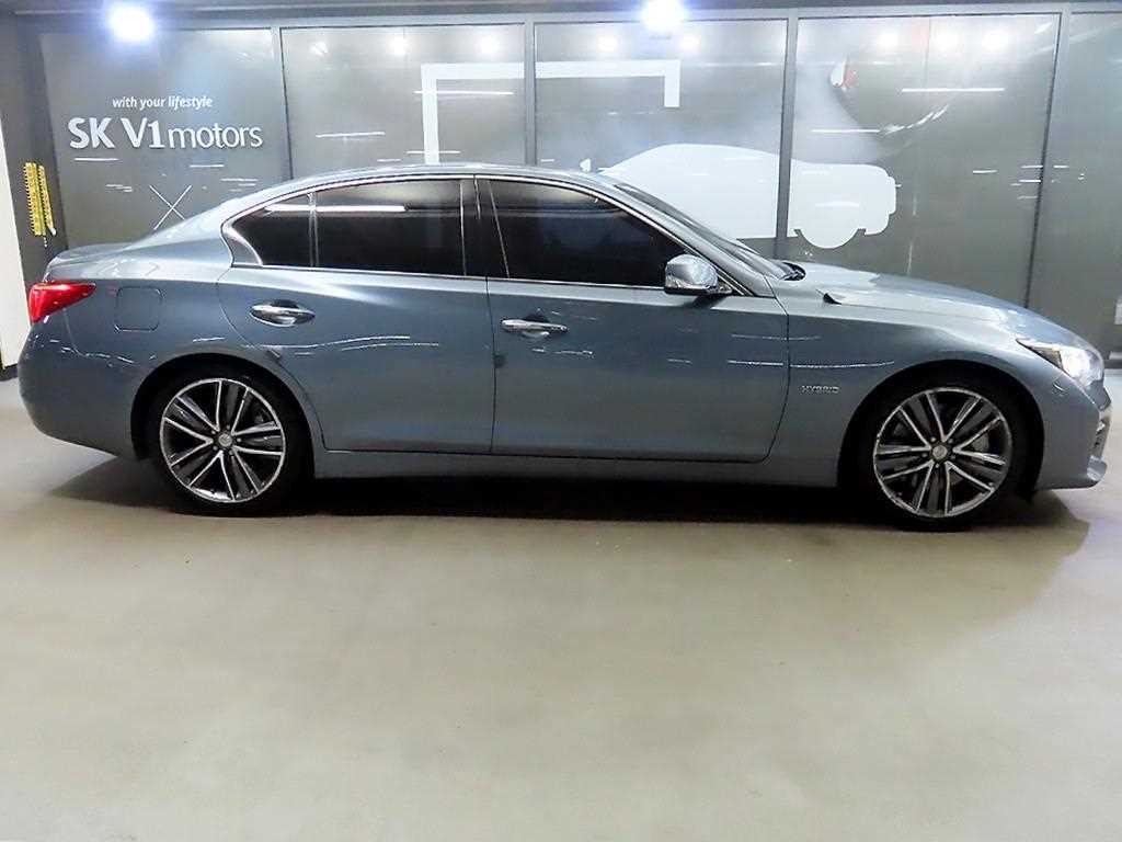 인피니티 Q Q50 3.5 하이브리드 에센스 이미지 3