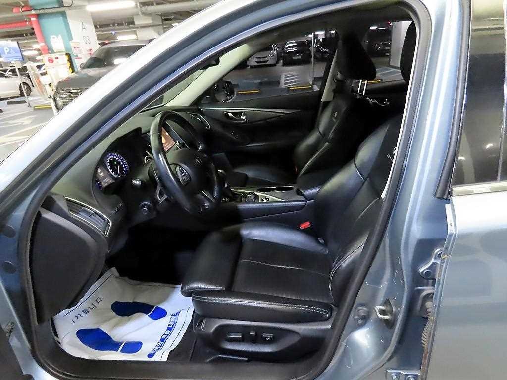 인피니티 Q Q50 3.5 하이브리드 에센스 이미지 6