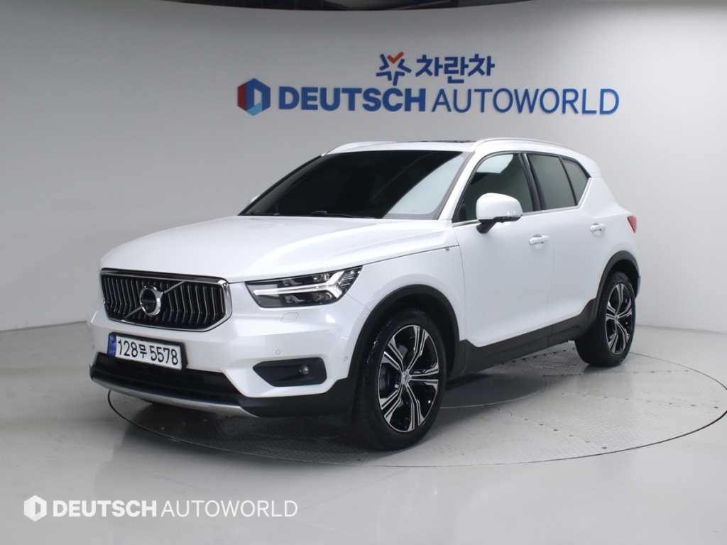 볼보 XC40 B4 AWD 인스크립션 이미지 1