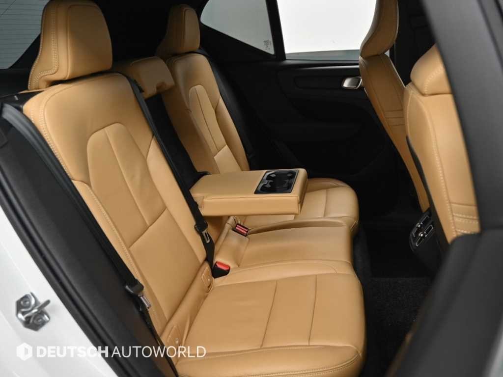 볼보 XC40 B4 AWD 인스크립션 이미지 12