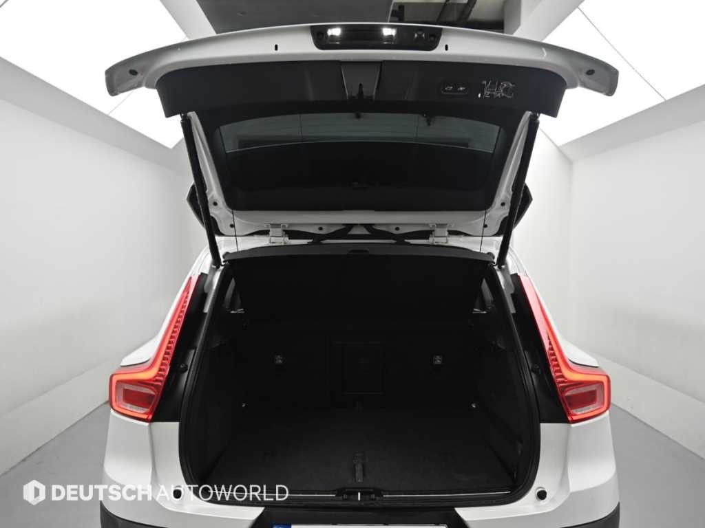 볼보 XC40 B4 AWD 인스크립션 이미지 19