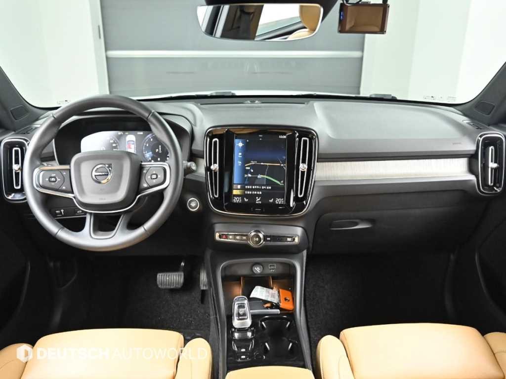 볼보 XC40 B4 AWD 인스크립션 이미지 7