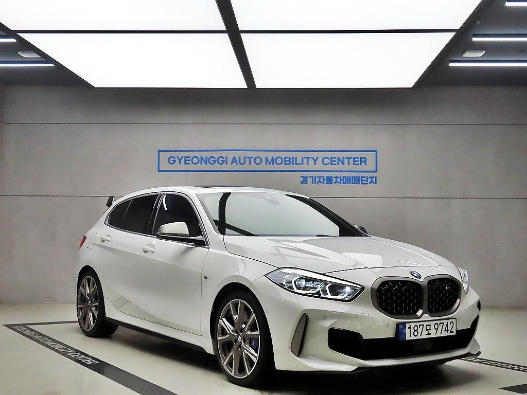 BMW 1시리즈 1시리즈 (F40) M135i xDrive 이미지 1