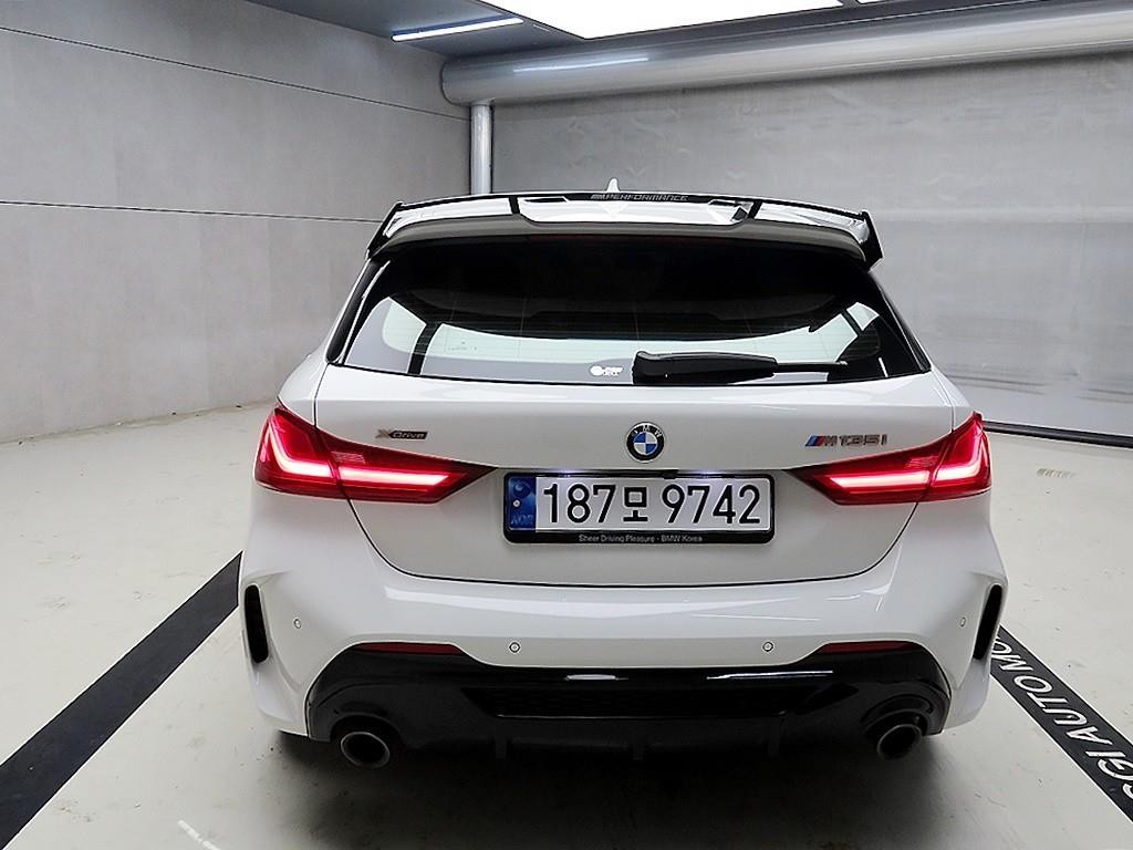 BMW 1시리즈 1시리즈 (F40) M135i xDrive 이미지 3