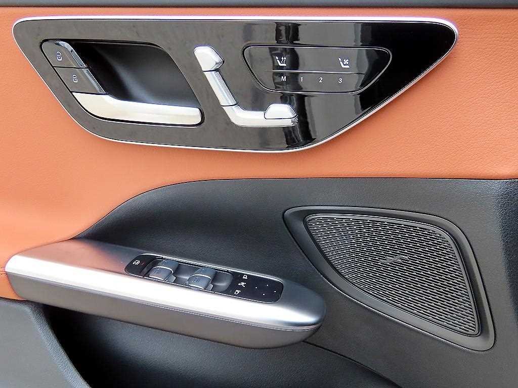 벤츠 C 클래스 C클래스 W206 C200 아방가르드 이미지 11