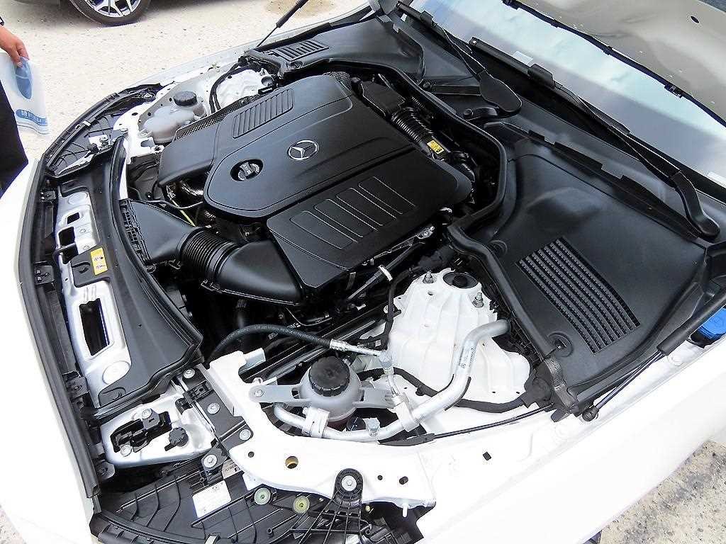 벤츠 C 클래스 C클래스 W206 C200 아방가르드 이미지 19