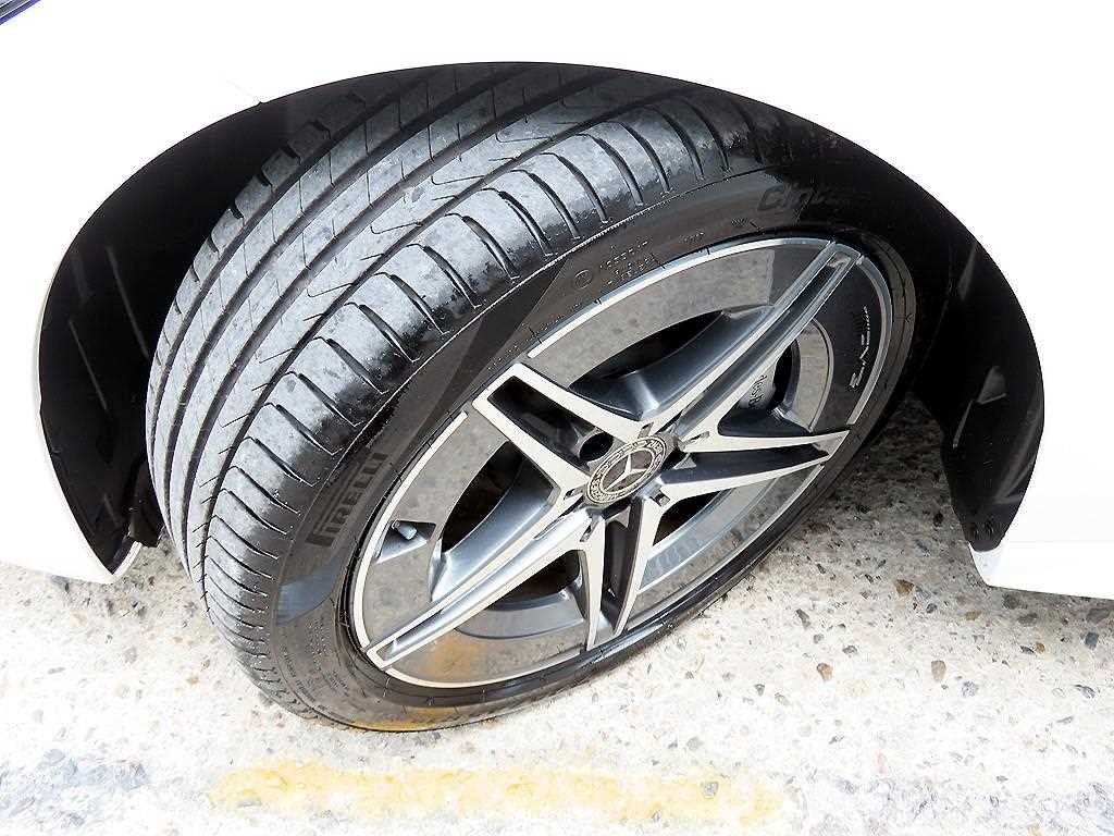 벤츠 C 클래스 C클래스 W206 C200 아방가르드 이미지 20