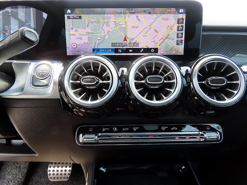 벤츠 GLB 클래스 GLB클래스 X247 AMG GLB 35 4MATIC 이미지 12