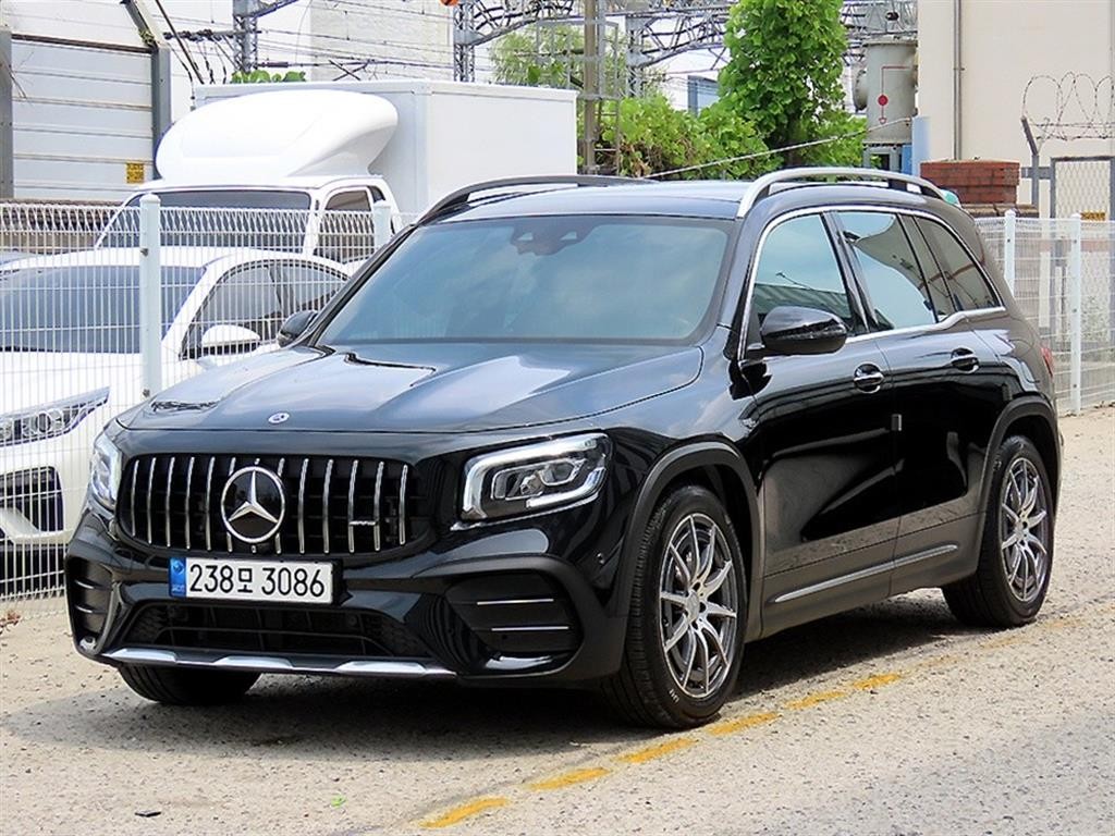 벤츠 GLB 클래스 GLB클래스 X247 AMG GLB 35 4MATIC 이미지 2