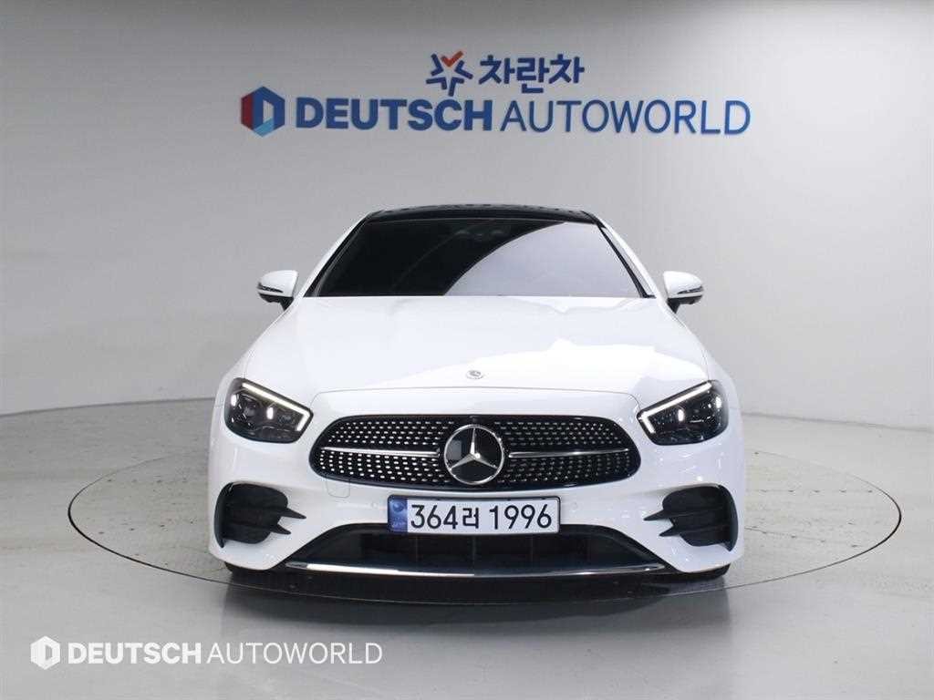 벤츠 E 클래스 E-클래스 W213 E450 4MATIC 쿠페 이미지 4