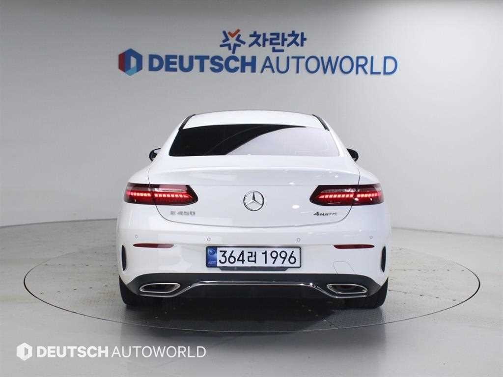 벤츠 E 클래스 E-클래스 W213 E450 4MATIC 쿠페 이미지 5