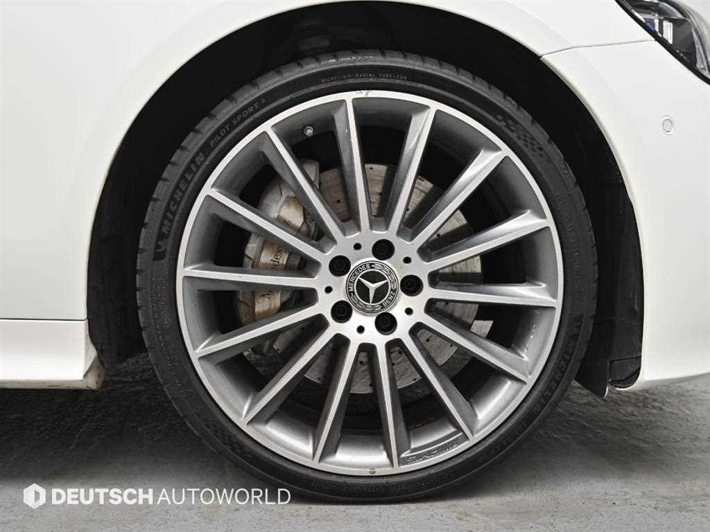 벤츠 E 클래스 E-클래스 W213 E450 4MATIC 쿠페 이미지 6