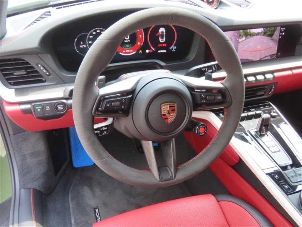 포르쉐 911 911(992) 카레라 4 GTS 카브리올레 이미지 15