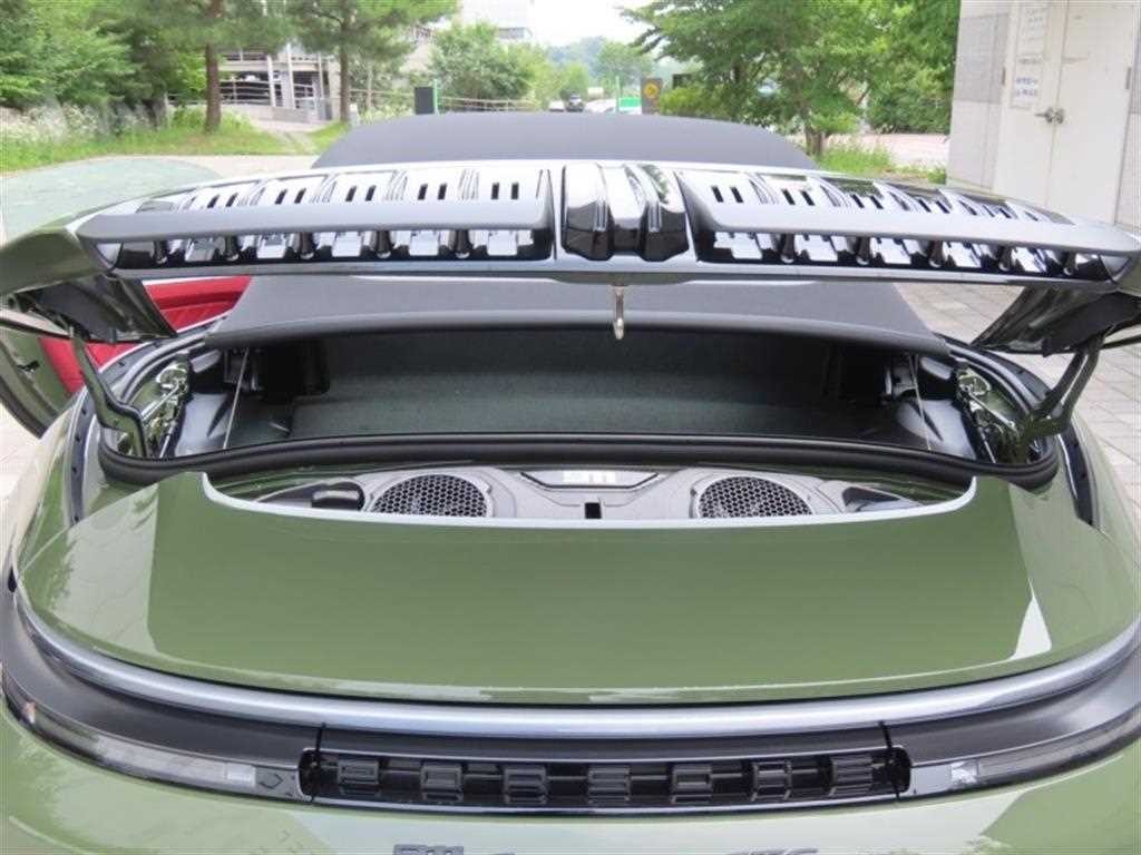 포르쉐 911 911(992) 카레라 4 GTS 카브리올레 이미지 19