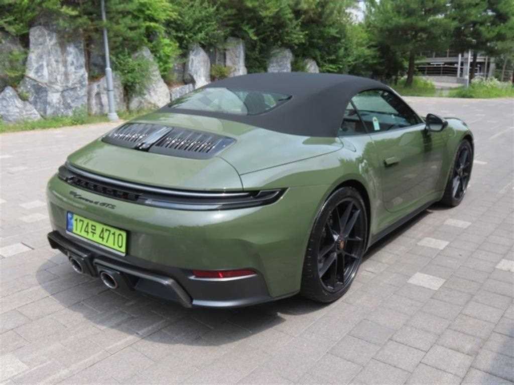 포르쉐 911 911(992) 카레라 4 GTS 카브리올레 이미지 3