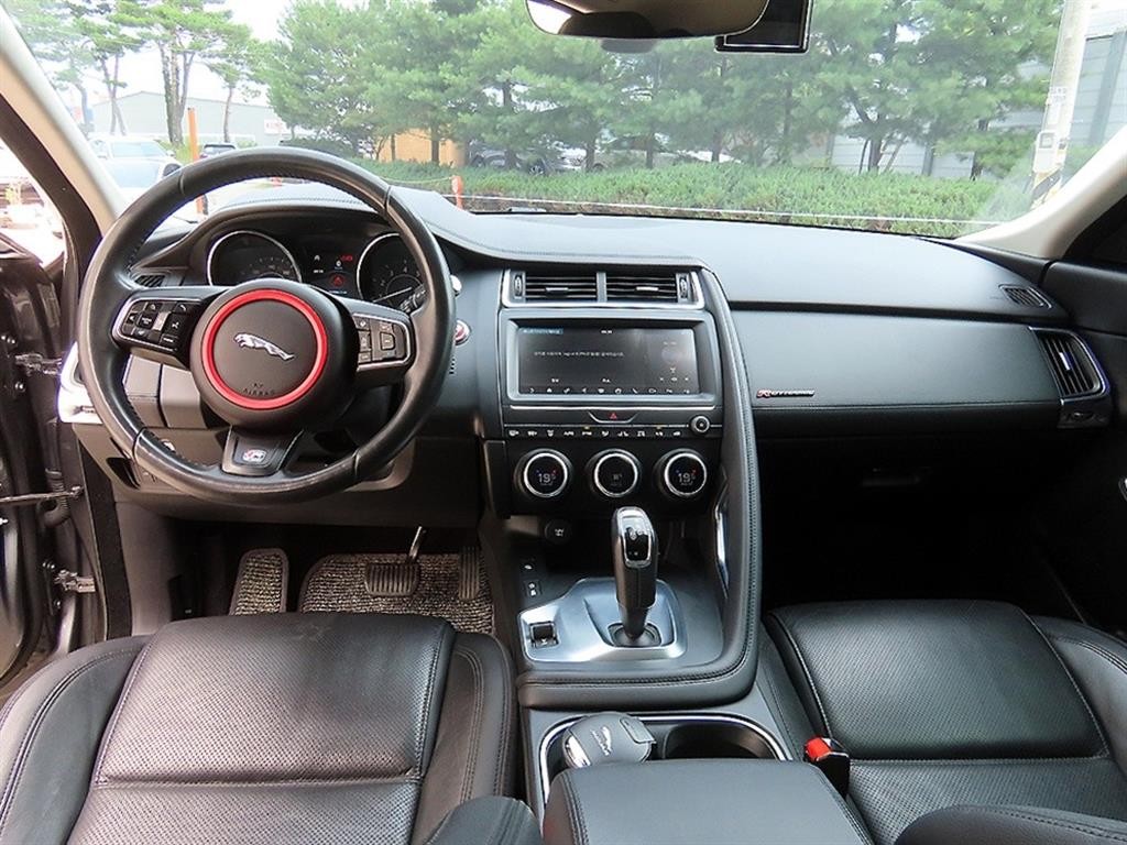 재규어 E-PACE P250 S 이미지 7