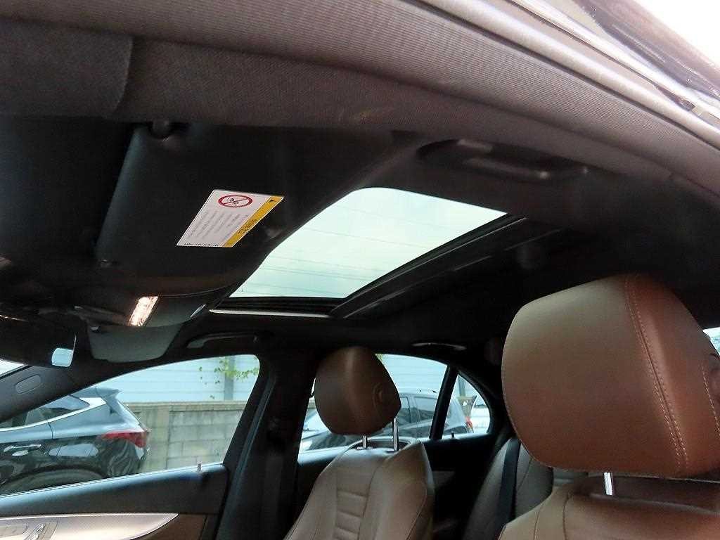 벤츠 E 클래스 E-클래스 W213 E250 아방가르드 이미지 16