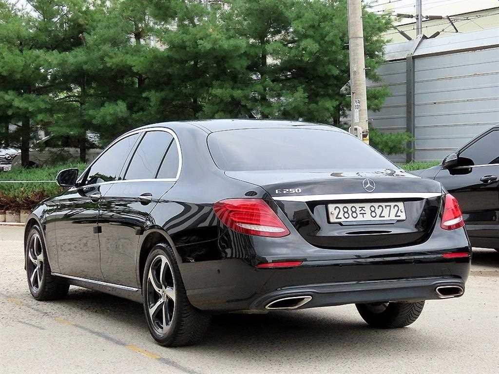 벤츠 E 클래스 E-클래스 W213 E250 아방가르드 이미지 3
