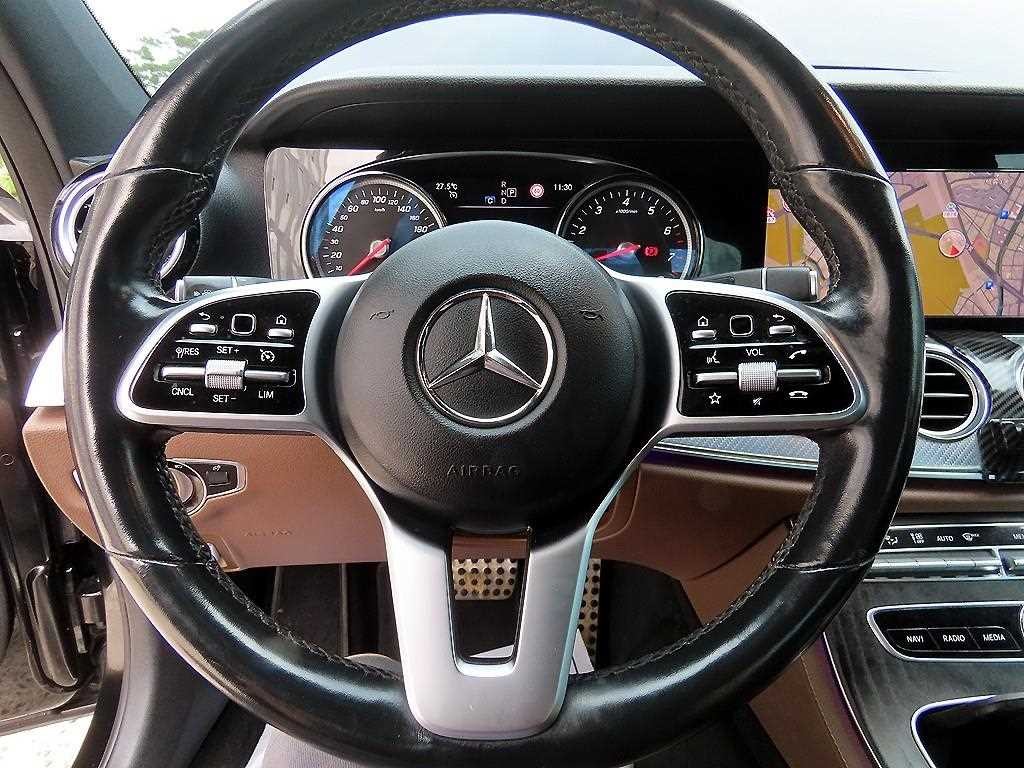 벤츠 E 클래스 E-클래스 W213 E250 아방가르드 이미지 8