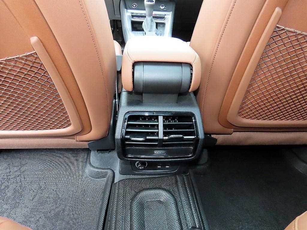 아우디 Q3 Q3 (F3) 35 TDI 스포트백 이미지 15