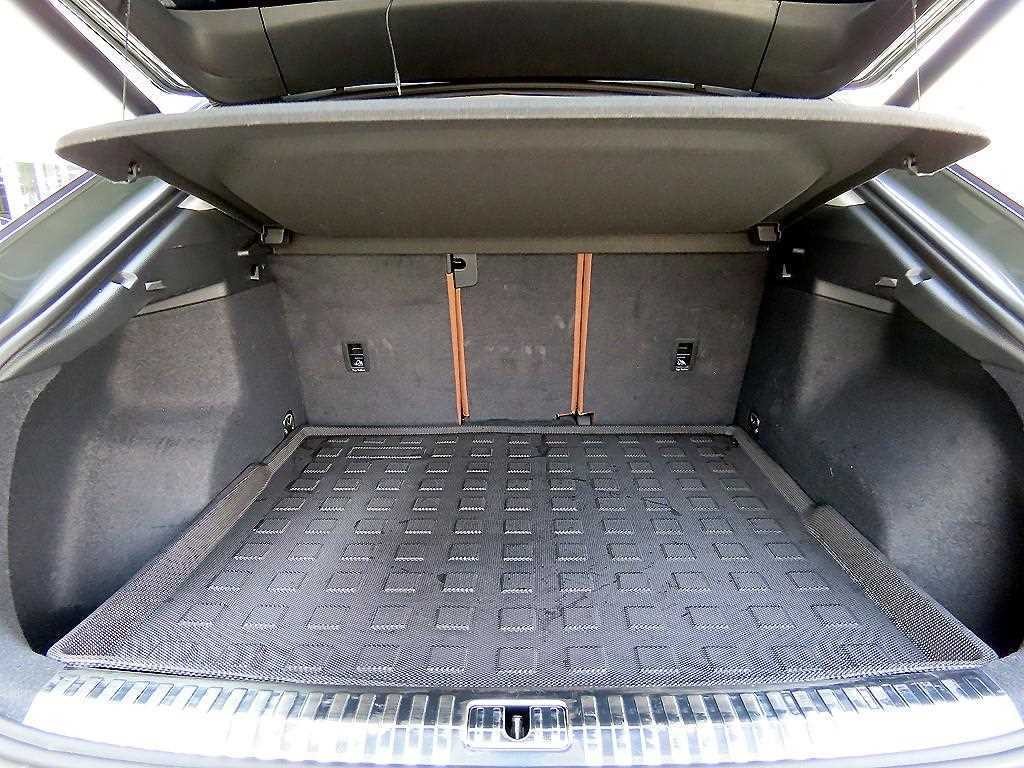 아우디 Q3 Q3 (F3) 35 TDI 스포트백 이미지 17