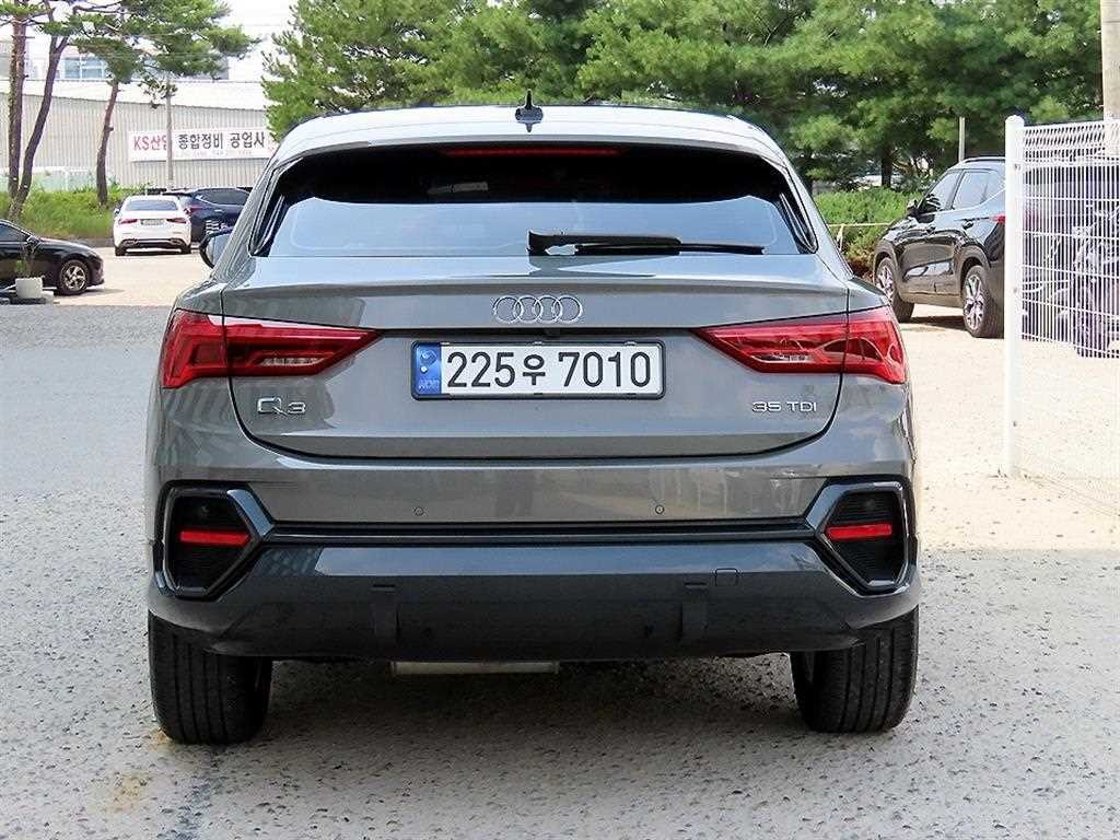 아우디 Q3 Q3 (F3) 35 TDI 스포트백 이미지 4