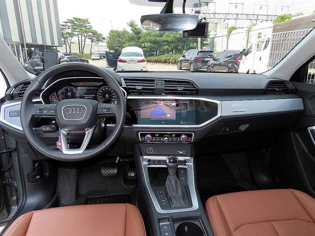 아우디 Q3 Q3 (F3) 35 TDI 스포트백 이미지 7