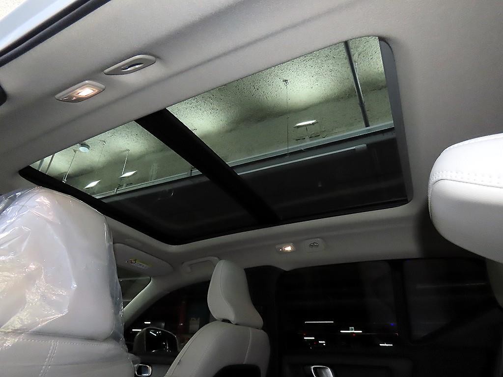 볼보 XC40 B4 AWD 얼티메이트 브라이트 이미지 15