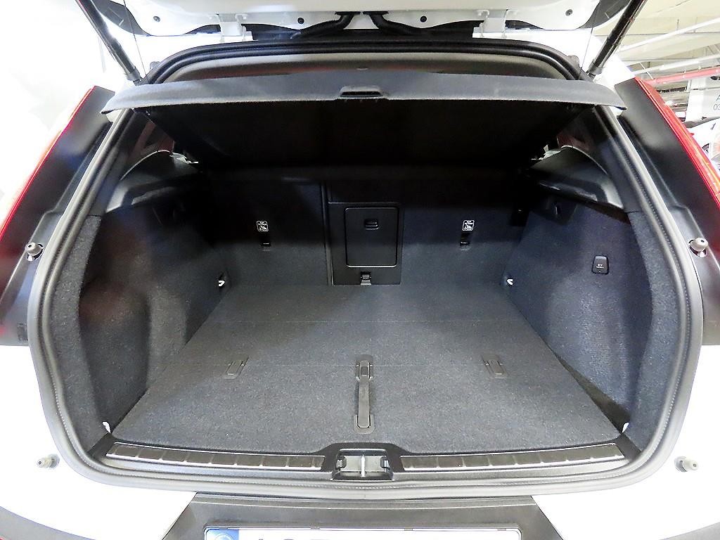 볼보 XC40 B4 AWD 얼티메이트 브라이트 이미지 16