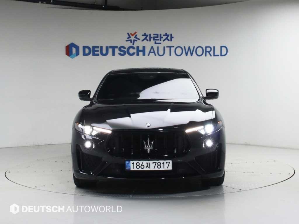 마세라티 르반떼 3.8 GTS AWD 이미지 3