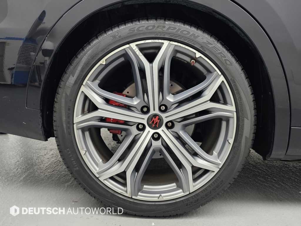 마세라티 르반떼 3.8 GTS AWD 이미지 5