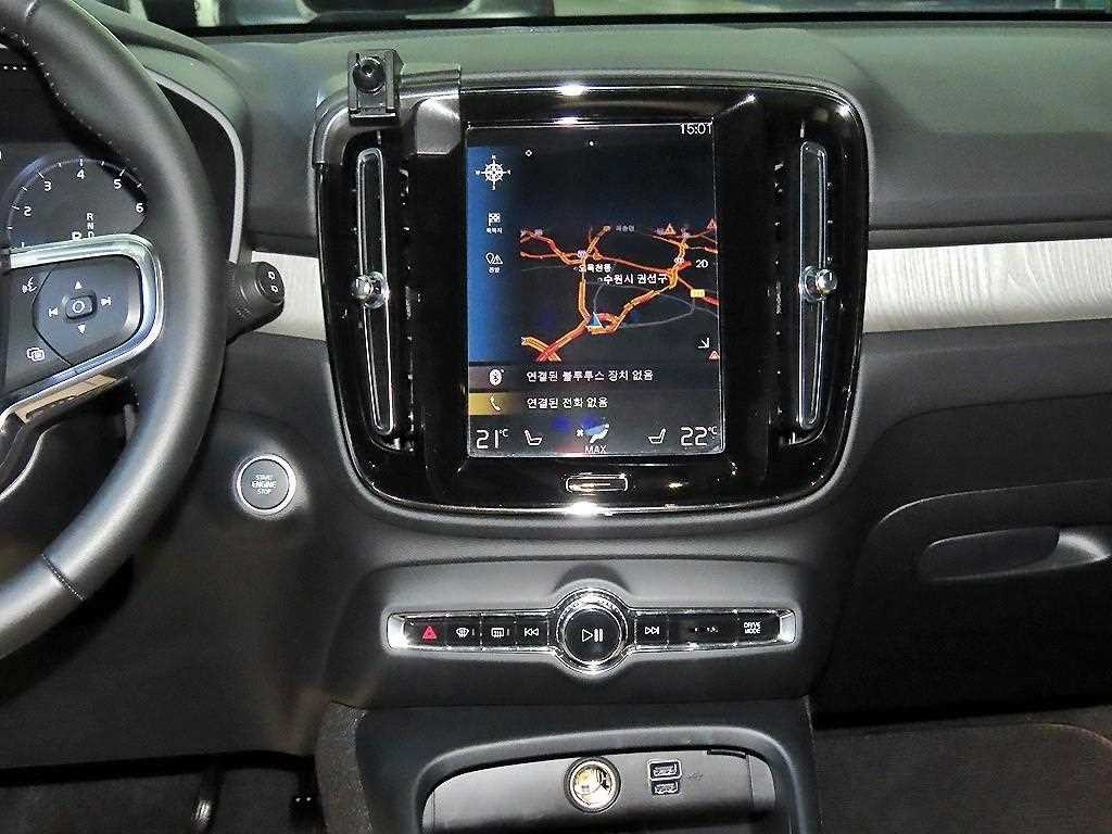볼보 XC40 B4 AWD 인스크립션 이미지 11