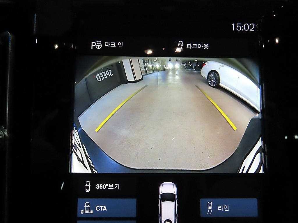 볼보 XC40 B4 AWD 인스크립션 이미지 14
