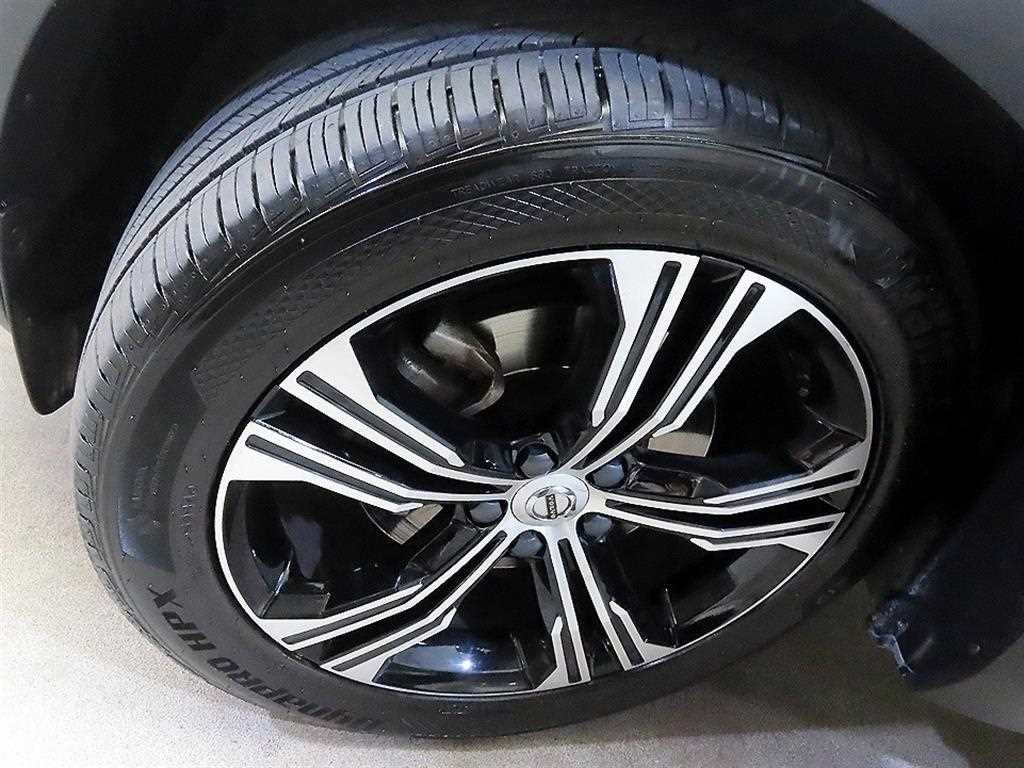 볼보 XC40 B4 AWD 인스크립션 이미지 20