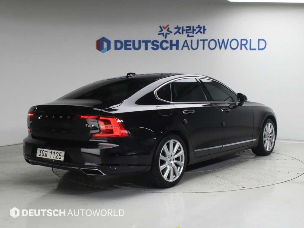 볼보 S90 T5 인스크립션 이미지 2