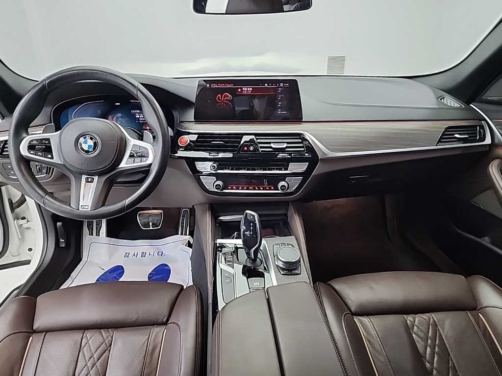 BMW 5시리즈 5시리즈 (G30) 530i M 스포츠 플러스 이미지 7