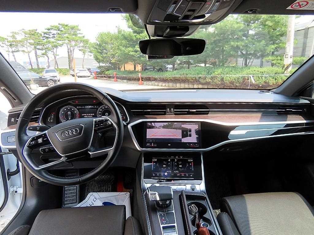 아우디 A7 A7 (4K) 55 TFSI 콰트로 프리미엄 이미지 7
