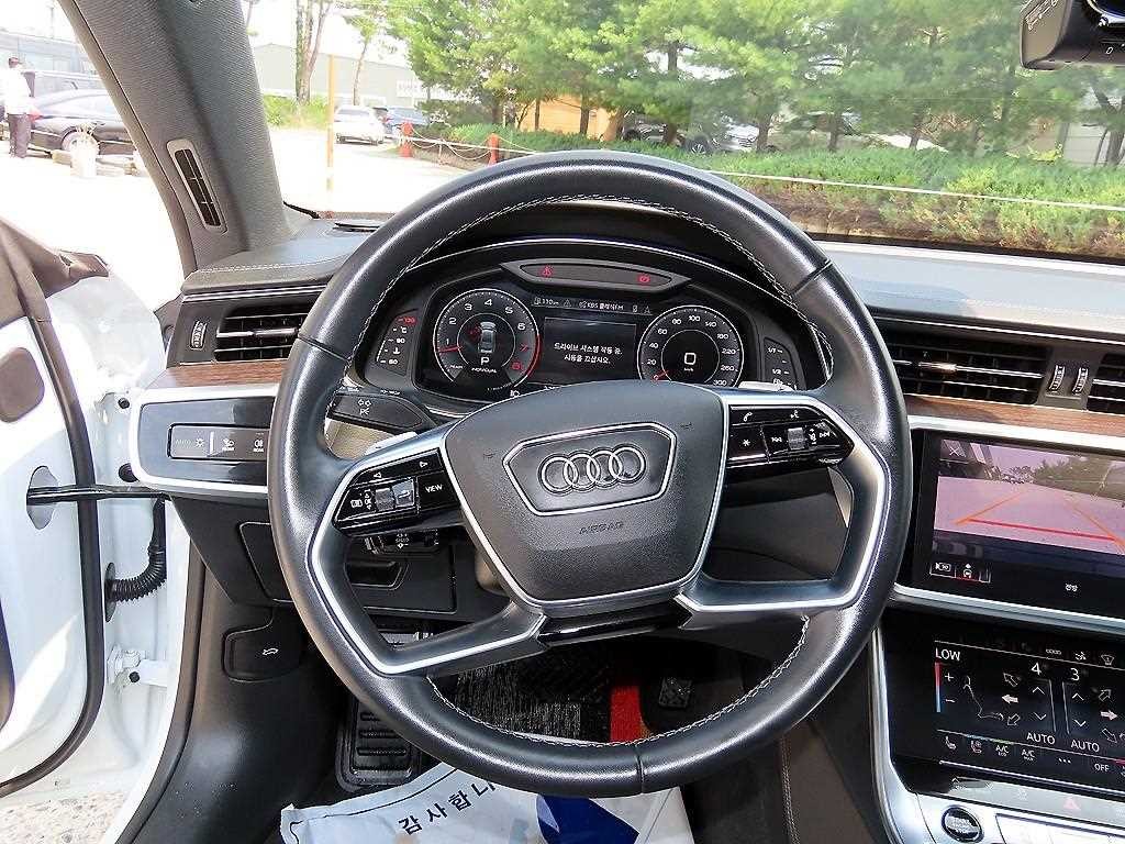 아우디 A7 A7 (4K) 55 TFSI 콰트로 프리미엄 이미지 8