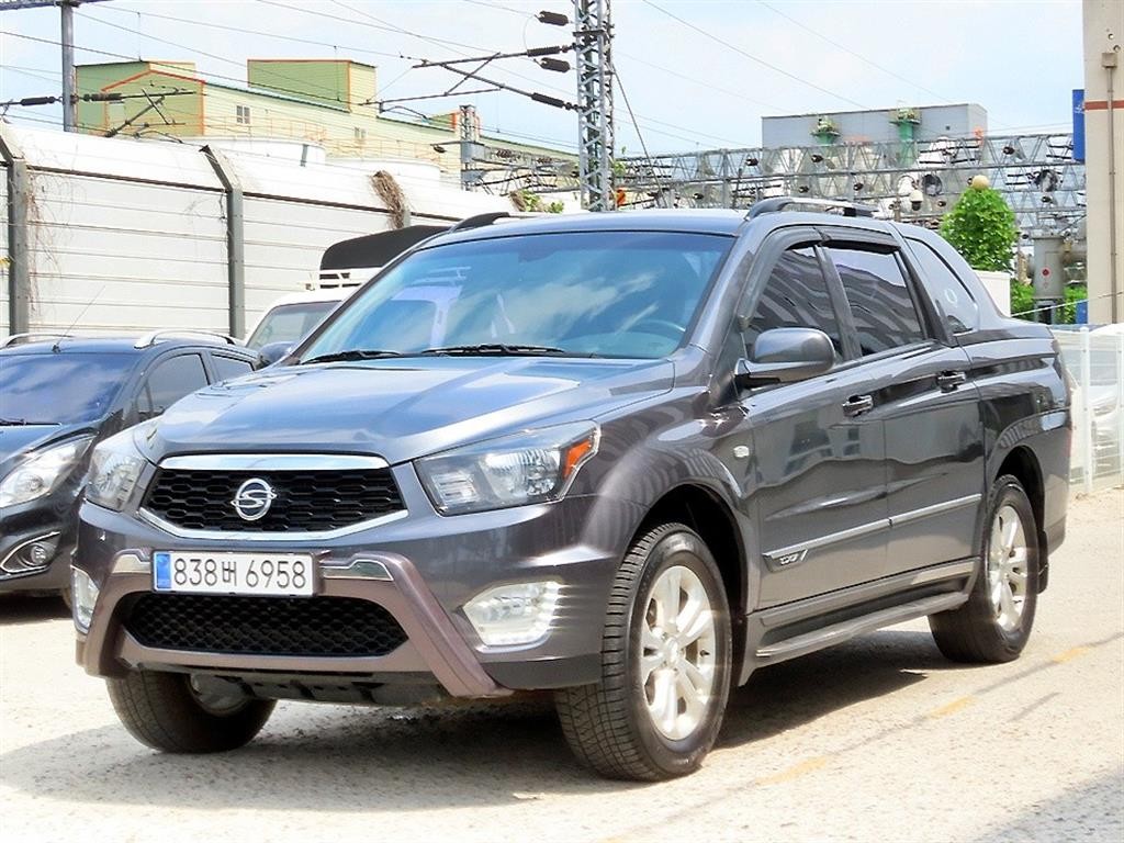 KG모빌리티(쌍용) 코란도 더뉴코란도스포츠 CX7(4WD) 클럽 이미지 2
