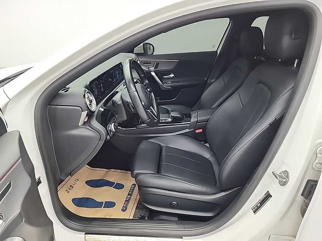 벤츠 A 클래스 A클래스 W177 A220 세단 이미지 11