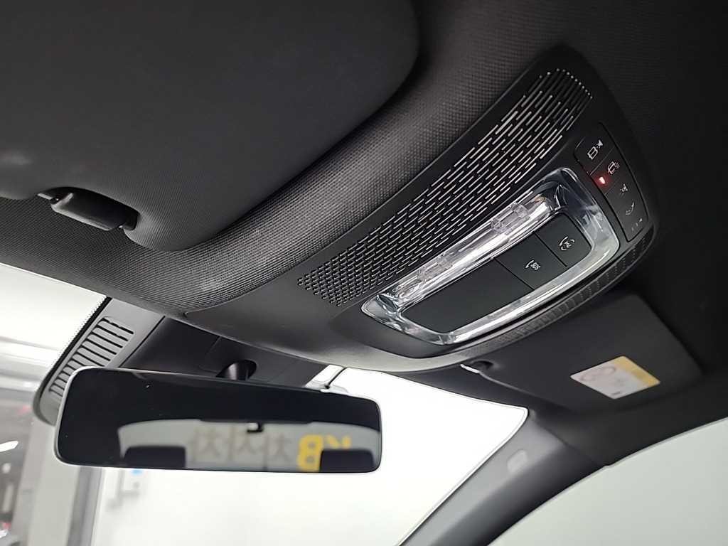 벤츠 A 클래스 A클래스 W177 A220 세단 이미지 14