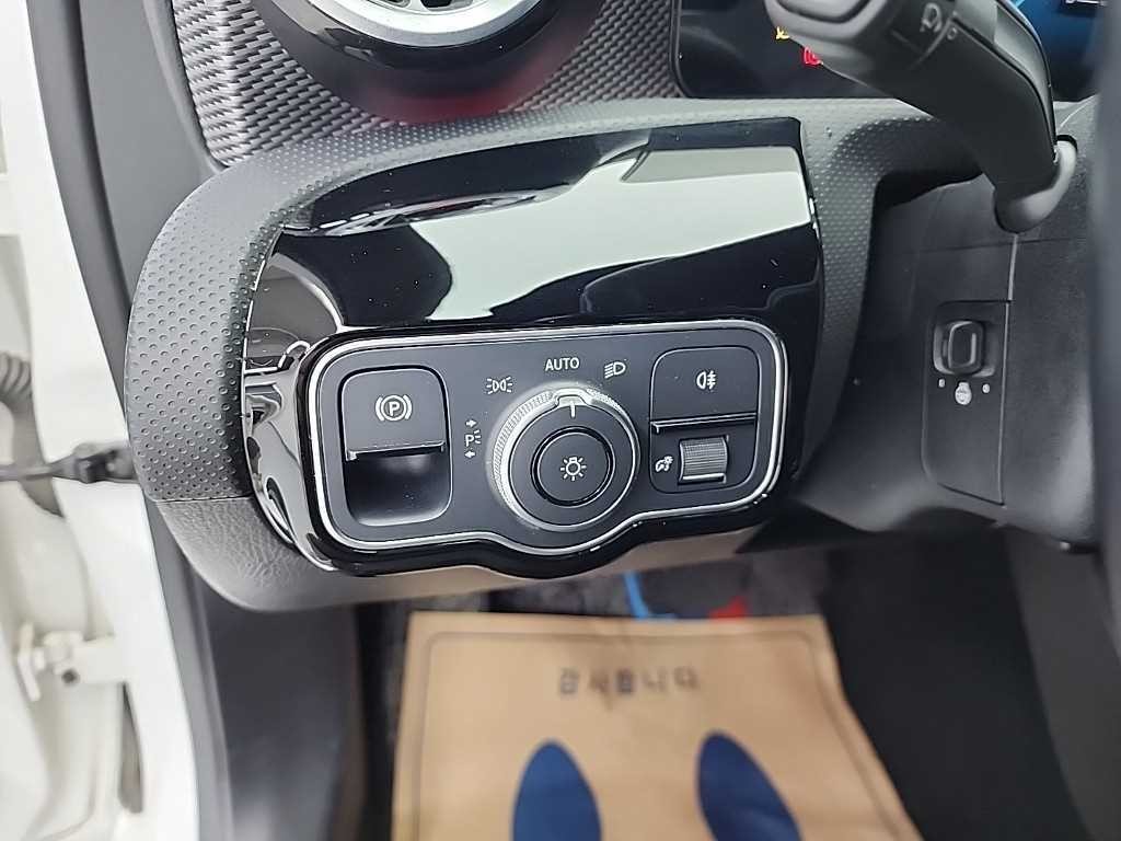 벤츠 A 클래스 A클래스 W177 A220 세단 이미지 17