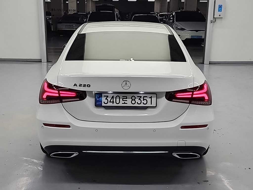 벤츠 A 클래스 A클래스 W177 A220 세단 이미지 3