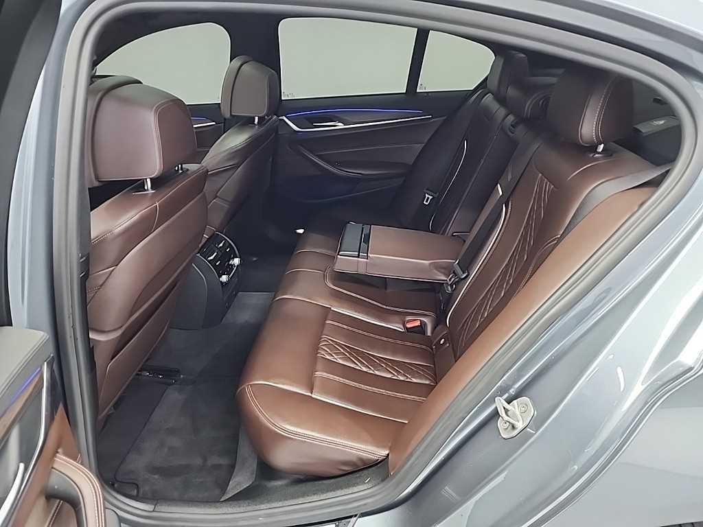BMW 5시리즈 5시리즈 (G30) 530i M 스포츠 플러스 이미지 12